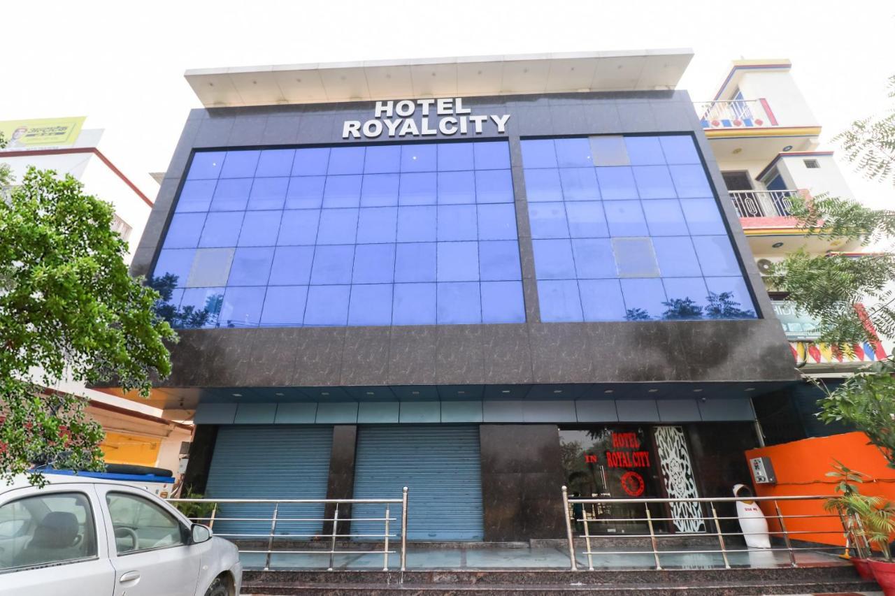 Oyo 6908 Hotel Royal City Azamgarh Bagian luar foto