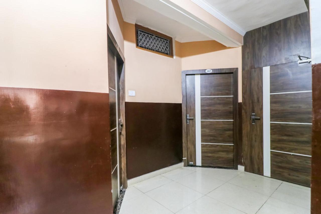 Oyo 6908 Hotel Royal City Azamgarh Bagian luar foto