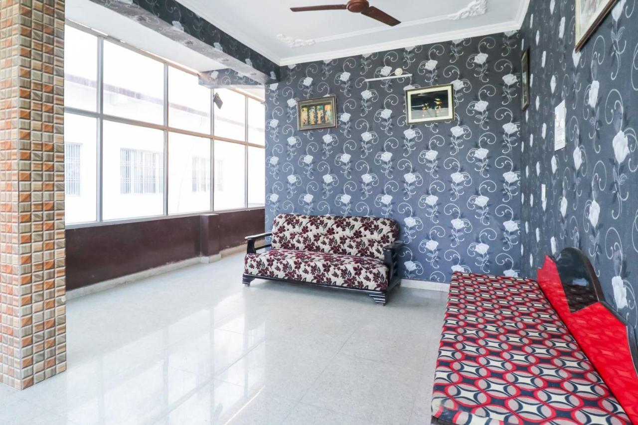Oyo 6908 Hotel Royal City Azamgarh Bagian luar foto